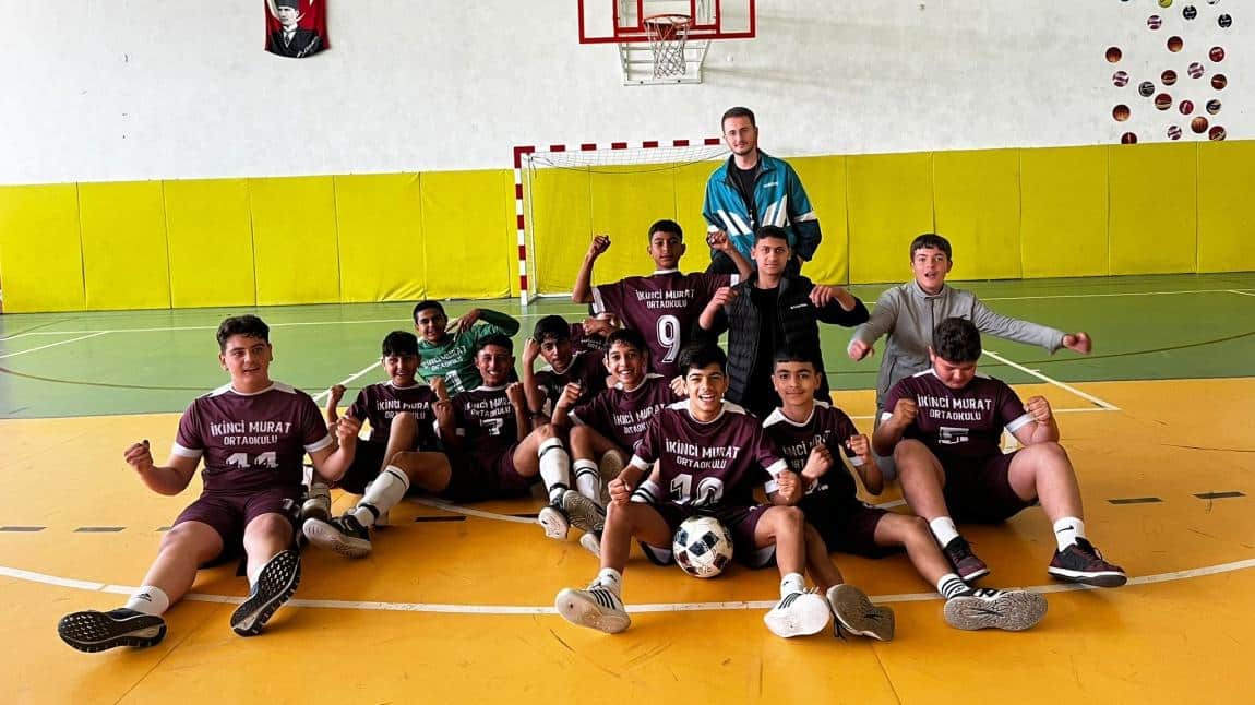 Futsal Yıldız Erkek takımımız İlçe Birincisi olmuştur.